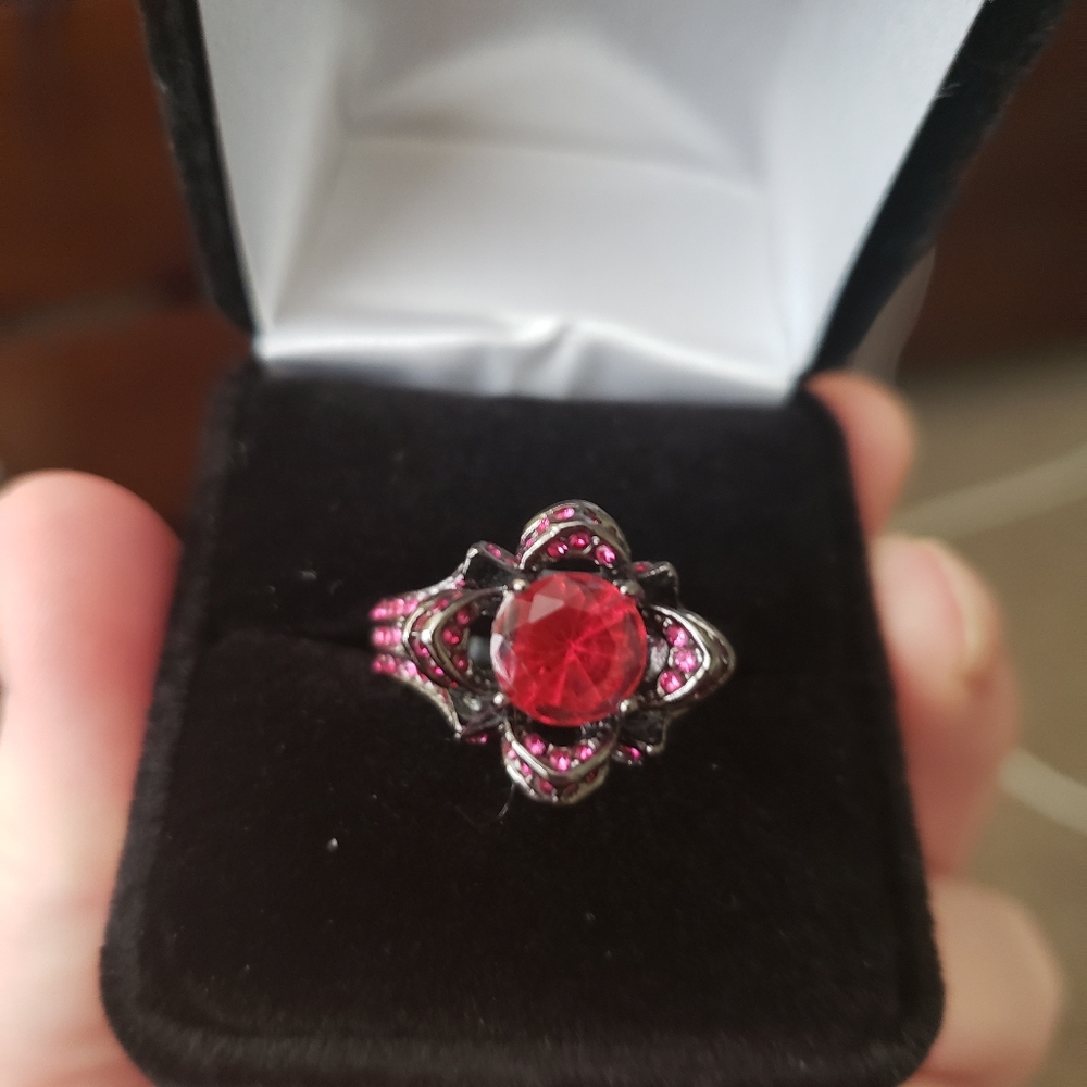 Ring - Picture 5 of 5